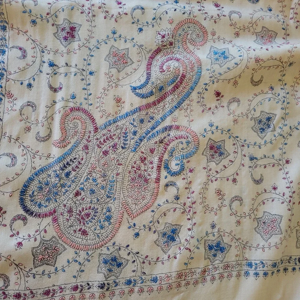 Embroidered Paisley Floral Shawl Wrap Boho Cottagecore Elegant Heritage Western